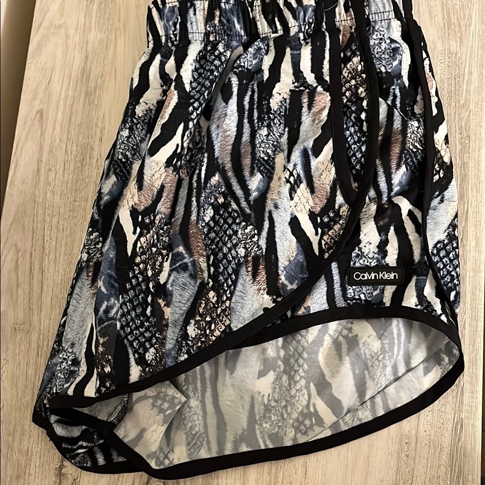 Calvin Klein Women's Black and White shorts